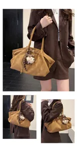Brown suede tote bag for women, large capacity shoulder bag for autumn and winter daily commute.