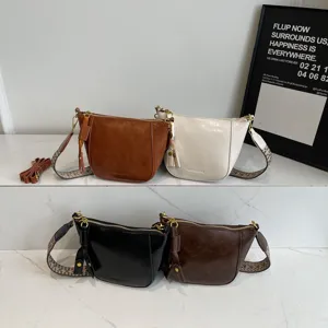 Niche Retro Style Solid Color PU Leather Crossbody Bag Women Minimalist Fashion Shoulder Bag Everyday Casual Purse