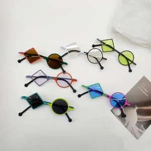 Kinder Vintage Metall Asymmetrisch Sonnenbrille Bonbonfarbe Geometrischer Rahmen Sonnenbrille Für Jungen Mädchen Outdoor Bühne Show Party Sonnenschutz Brille