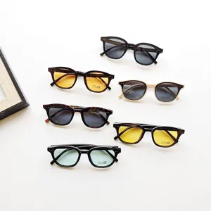 Kids Vintage Square Sunglasses Fashion Rivet Plastic Frame Sun Glasses UV400 Protection For Children Outdoor Beach Party Travel Sports Shades Eyewear Gift