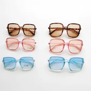 Gafas de Sol Cuadradas Grandes de Moda para Mujeres Hombres Color Degradado Protección Solar Montura Completa