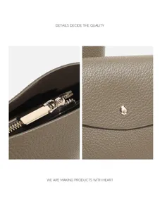 Sac bandoulière minimaliste cuir grainé détail chic quotidien cabas élégant accessoire