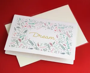 Détail de carte de vœux botanique nordique, carte blanche avec enveloppe pour message.
