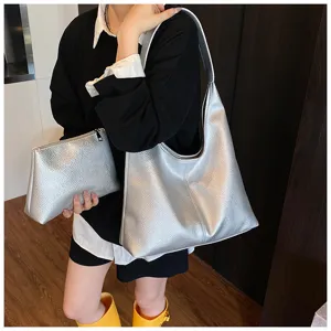 Detailed view of the stylish silver minimalist shoulder bag with a matching pouch, perfect for daily commuting.