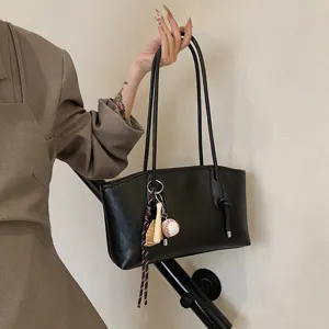 Fashion women black underarm shoulder bag stylish minimalist tote bag for daily commute use