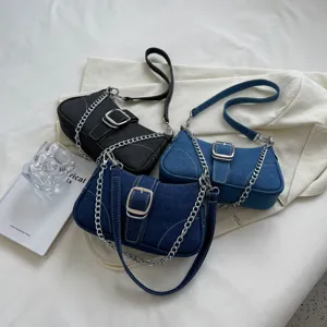 Borsa a tracolla in denim da donna, borsa ascellare di design con catena e fibbia metallica