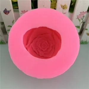 Silikon Rosenform innere Detailansicht zeigt zarte Blütenblattstrukturen für DIY Handwerk.