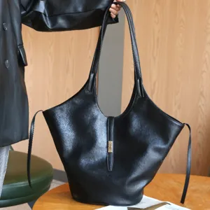 Stylish black leather tote bag, large capacity shoulder handbag for women daily commute work.