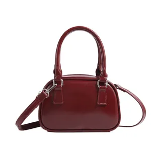 Retro oil-wax leather Boston bag vintage bowling handbag for women stylish casual commute