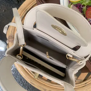 White PU leather women shoulder handbag interior structure detail view fashionable daily bag