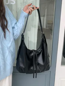 Borsa a tracolla in pelle nera da donna, grande borsa hobo retrò con chiusura a cerniera.