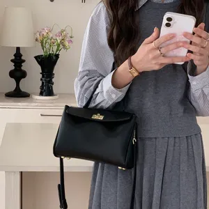 Sac Bandoulière Rétro en Cuir PU pour Femmes Mode Couleur Unie Poignée Supérieure Sac à Main Décontracté Quotidien