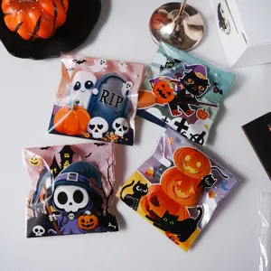 Vista detallada de bolsas autosellables de Halloween, 4 en 1 bonitas bolsas de regalo para galletas.