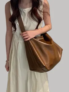 Sac bandouliere en cuir souple marron retro grande capacite cabas hobo minimaliste pour femme