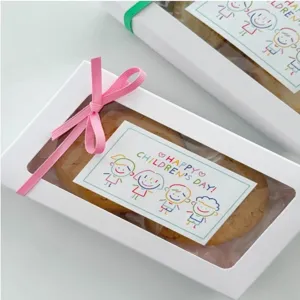 Adesivo di sigillatura per scatole regalo per bambini con simpatico design di cartoni animati.