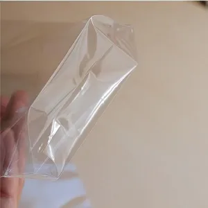 Detail de sac d'emballage plastique transparent, fond a soufflet pour biscuits bonbons.