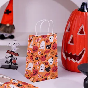 Χάρτινη τσάντα δώρου Halloween με χαριτωμένο φάντασμα κολοκύθα και μαύρη γάτα.