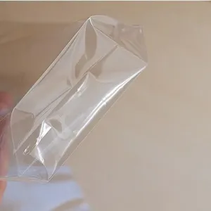 Sachet d'emballage alimentaire en plastique transparent pour biscuits et bonbons, fond plat.