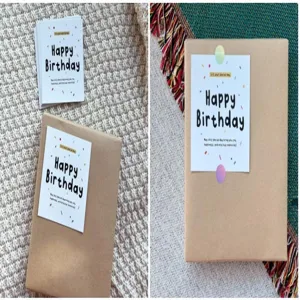 Tarjetas de felicitación de cumpleaños cuadradas con texto Happy Birthday para flores y pasteles.