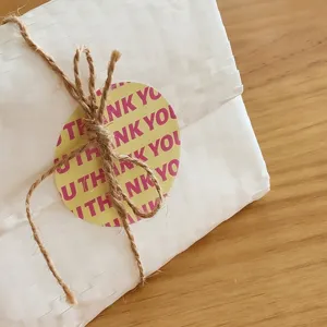 Autocollant de scellement d'emballage cadeau rond décoratif lettres minimalistes