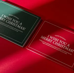 Christmas greeting cards set, red and green square gift message cards for holiday packaging.