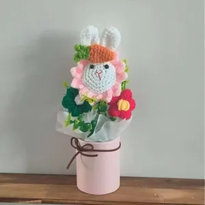 Bouquet di fiori di coniglio all'uncinetto fatto a mano vaso regalo decorazione