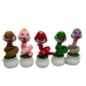 Handgemaakte gehaakte slang potplant, schattige gebreide dierenspeelgoed set van 5.