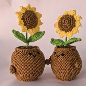 Pianta in vaso di girasole all'uncinetto simpatica fiore lavorato a maglia casa regalo