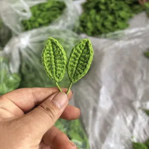 Handgemachte gehäkelte grüne Blätter für DIY Blumenstrauß Dekoration, künstliches Stricklaub.