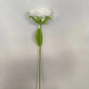 Handgemaakte witte gehaakte roos bloem simulatie boeket afgewerkt product voor decoratie