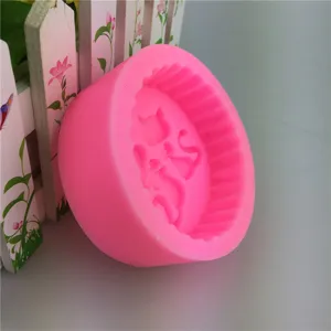 Pink silicone mold for baking, handmade soap, and DIY crafts featuring cute cat and heart shapes.