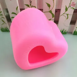 Pink 3D heart silicone mold for handmade soap candle and epoxy resin casting crafts.