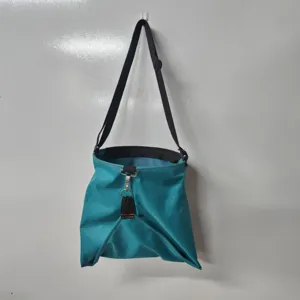 Waterproof oxford cloth fruit picking bag detail showing quick release buckle and strap.