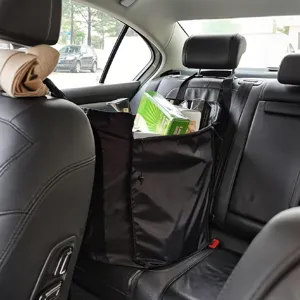 Detail van auto rugleuning opberhangtas, grote capaciteit dikke opvouwbare organizer voor achterbank.