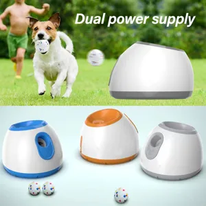 Lanzador de pelotas automático inteligente para perros con bolas y fuente de alimentación dual.