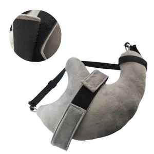 Ergonomisches Memory Schaum Schulterkissen zur effektiven postoperativen Schmerzlinderung.