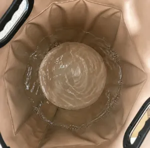Secchio per pediluvio pieghevole portatile in materiale impermeabile PVC per uso esterno.