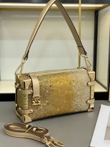 Goldene Glitzer Box Umhängetasche, stilvolle Metallic-Ecke Kameratasche für Damen neu.