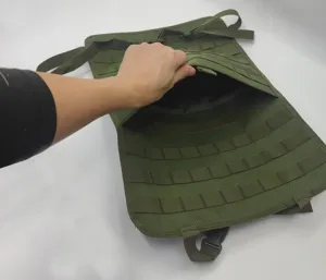 Vue détaillée de l'organisateur tactique militaire pour siège arrière de voiture Molle.