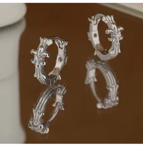 Boucles d'oreilles créoles croix argent style punk vintage bijoux argent sterling S925.
