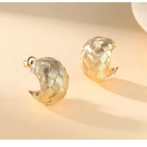Luxury gold woven textured chunky C-hoop earrings, French retro fashion jewelry for women.