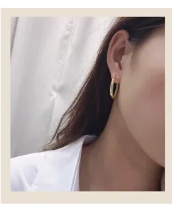 Minimalist S925 silver gold-plated geometric hoop earrings for women, chic daily wear.