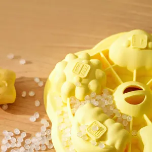 Silicone baby food steaming mold, cloud shaped yellow DIY cake and jelly mold for toddlers.