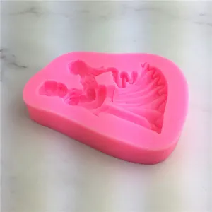 Pink silicone mold for wedding bride and groom dancing fondant cake DIY baking tool.