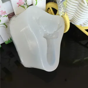 3D deer head silicone mold for DIY crystal epoxy resin casting keychain pendant accessories.