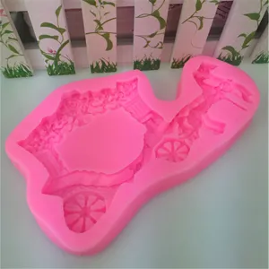 Moule en silicone pour fondant carrosse avec bordure de fleurs chocolat décoration gâteau