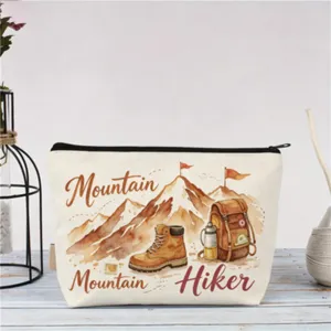 Detailansicht einer Retro-Aquarell-Bergwandern-Kulturtasche, ideal für Reisen im Freien.
