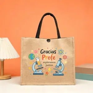 Detailansicht der Jute-Tragetasche zum Lehrermotiv mit klarem und feinem Frontdruck.
