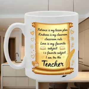 Weißer Keramik Kaffeetasse mit goldenem Vintage-Schriftrollen-Design, tolles Lehrergeschenk.