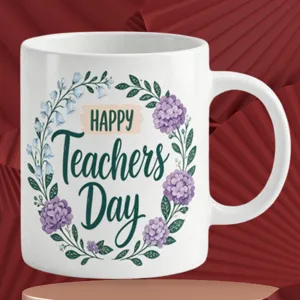 Tazza da caffè in ceramica bianca con splendida corona floreale per festa docenti.